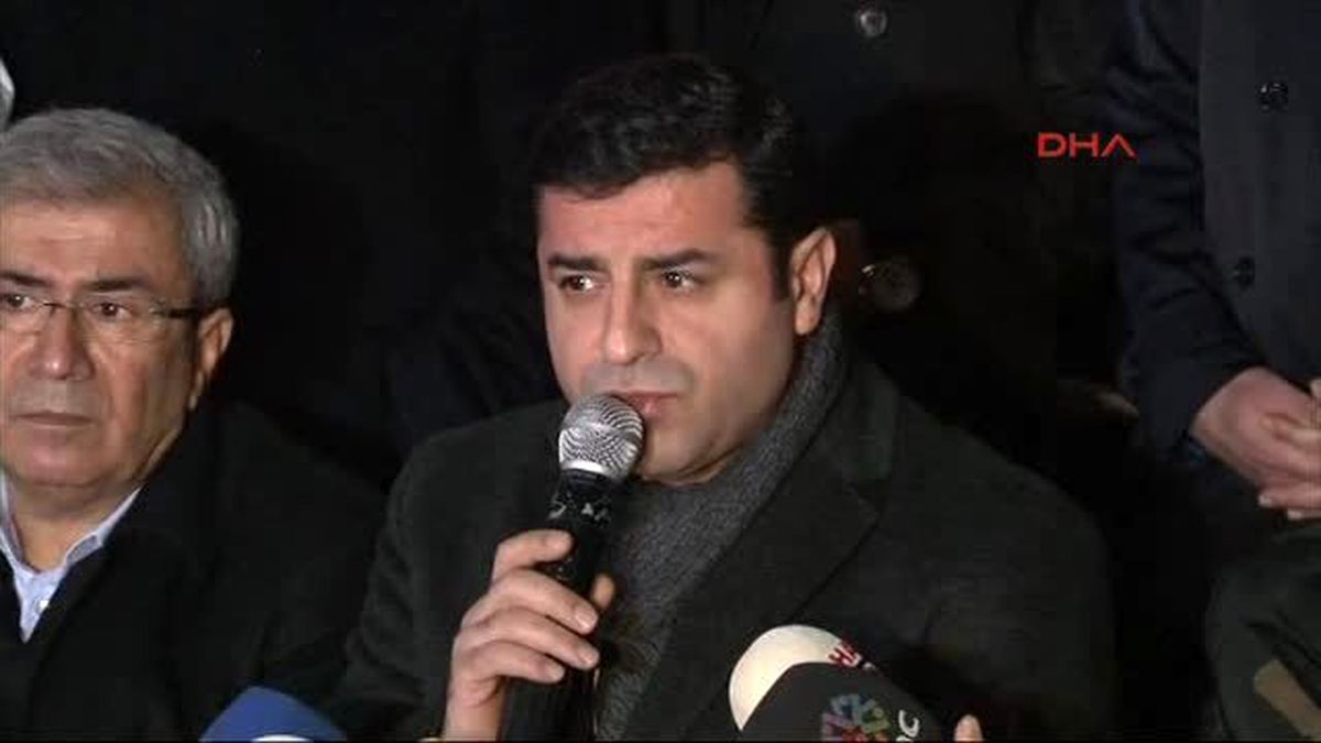 Diyarbakır Demirtaş; Çınar Saldırısını Yapanlar; Kadınlar, Bebekler ve Siviller İçin Çıkıp Bu...