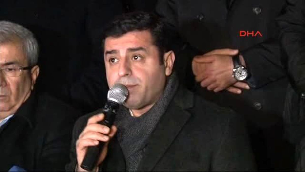 Diyarbakır Demirtaş; Çınar Saldırısını Yapanlar; Kadınlar, Bebekler ve Siviller İçin Çıkıp Bu...
