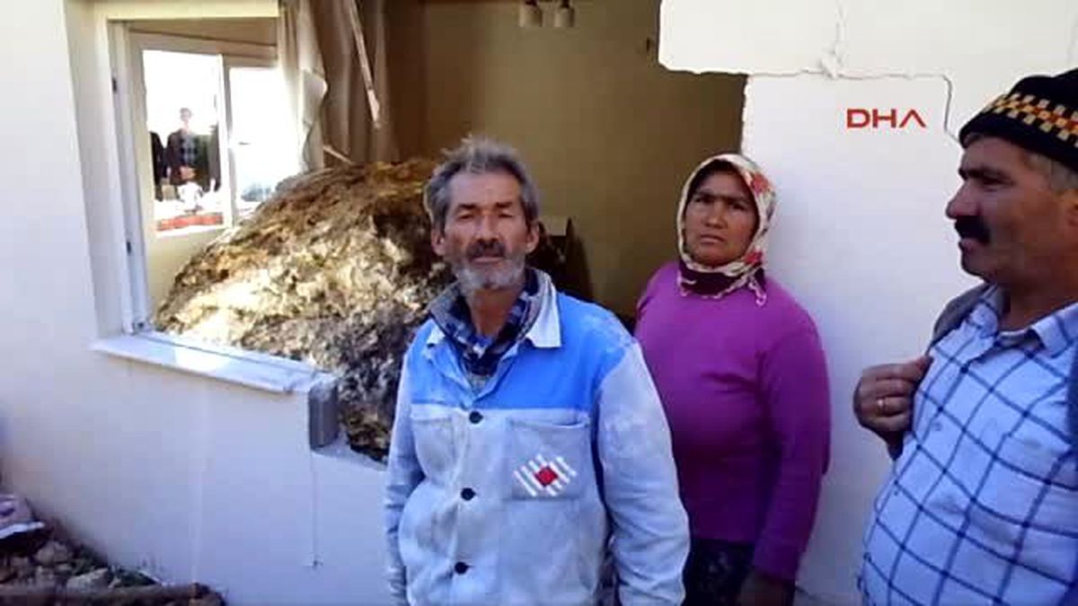 Erdemli\'de Kopan Kaya Evde Maddi Hasara Neden Oldu