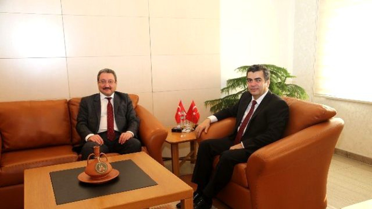 Erü Rektöründen Vali Düzgün\'e Nezaket Ziyareti