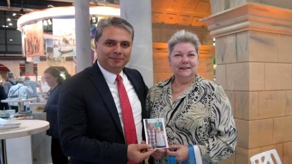 Hollandalı Ellie Jonker Başkan Uysal\'ı ile Bir Araya Geldi