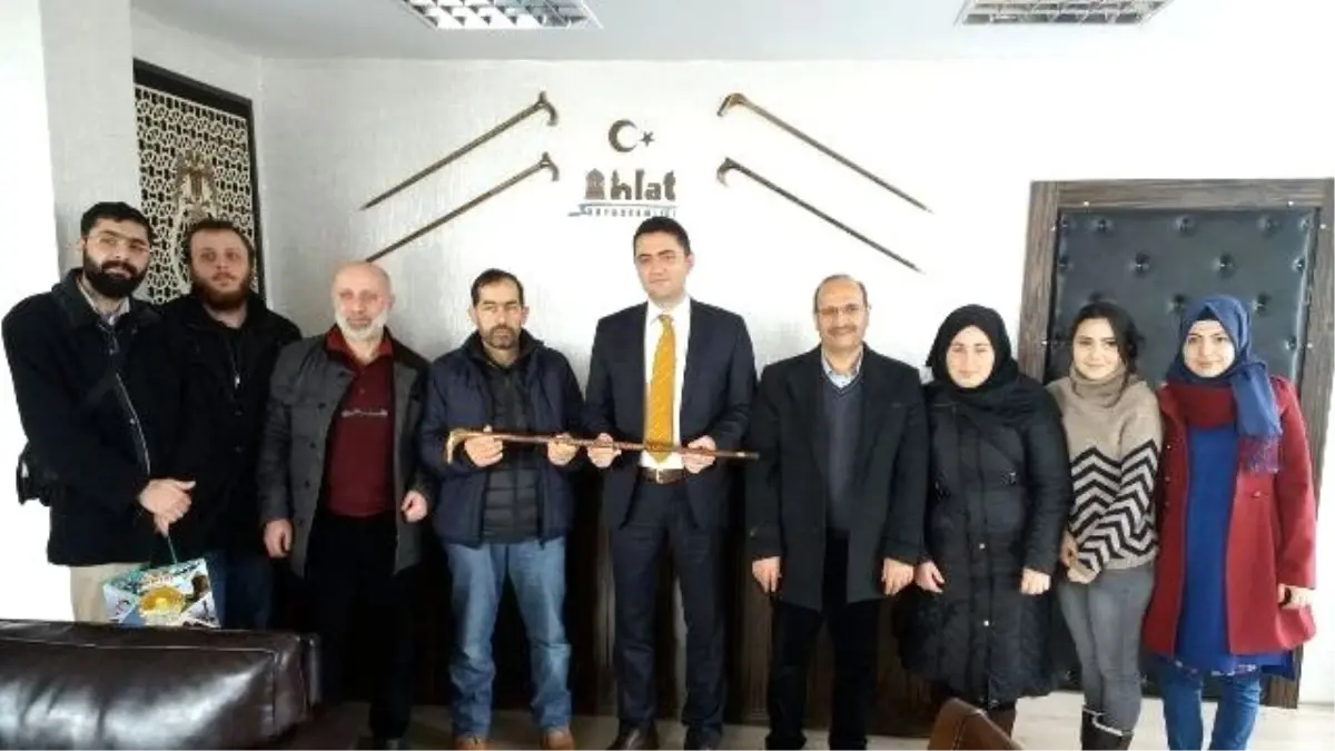 İlim Yayma Cemiyeti\'nden Kaymakam Tekbıyıkoğlu\'na Ziyaret