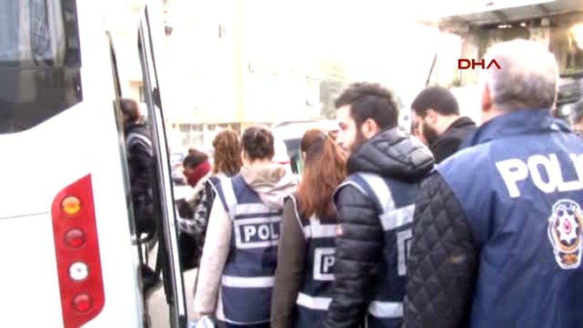 İzmir Çağrı Merkezi Dolandırıcılığında 105 Şüpheli Adliyede