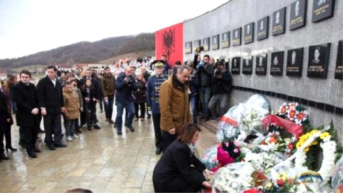 Kosova\'da Reçak Katliamının Kurbanları Anıldı