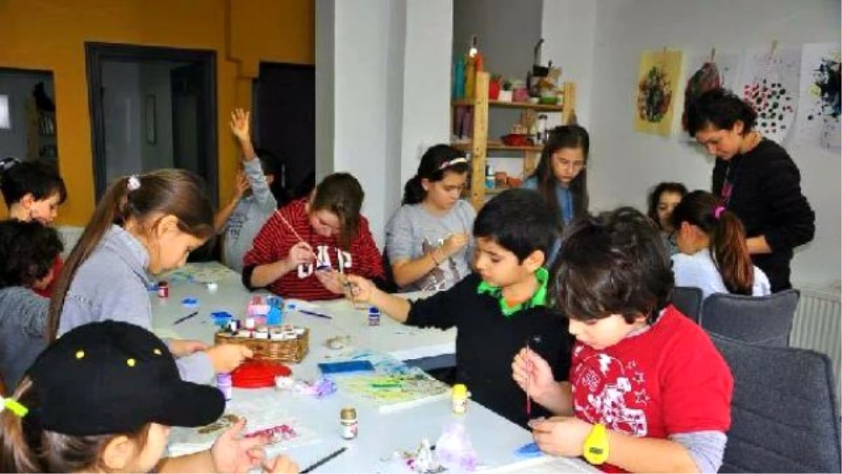 Kraft Sanat\'tan Çocuklar İçin "Junior Sömestr Sanat Kampı"