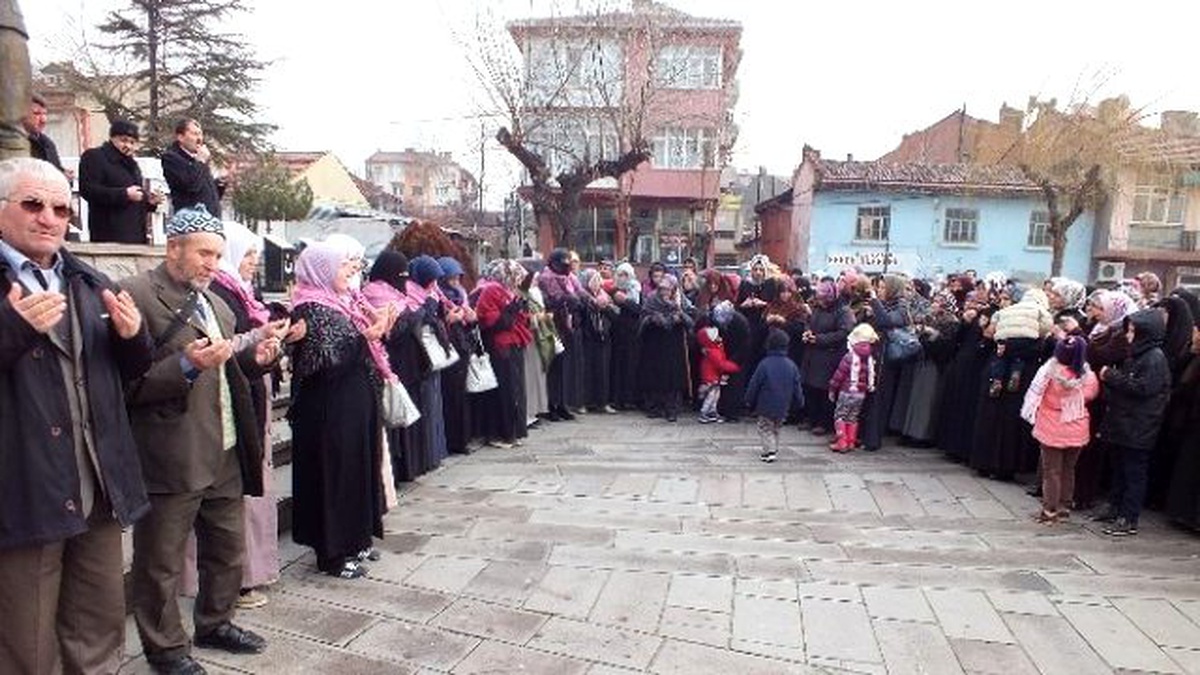 Kutsal Topraklara Dualarla Uğurlandılar