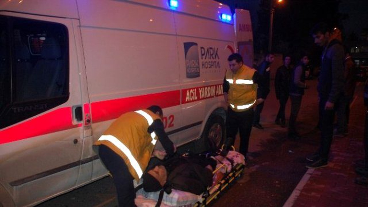 Motosiklet Yayaya Çarptı: 1 Yaralı