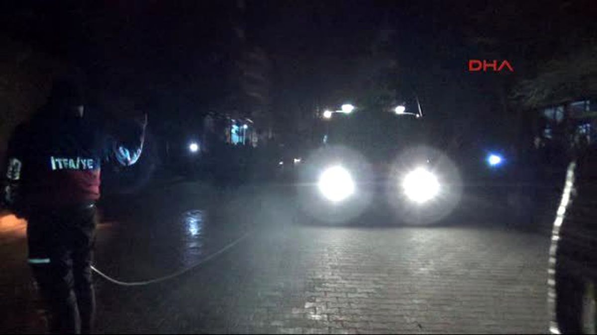 Şanlıurfa Elektrik Kesintisini Trafoyu Ateşe Vererek Protesto Ettiler