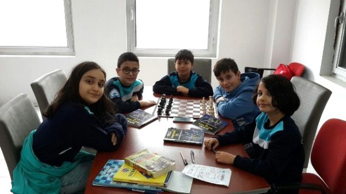 Satranççın Zirvesine Yıldırım Mührü