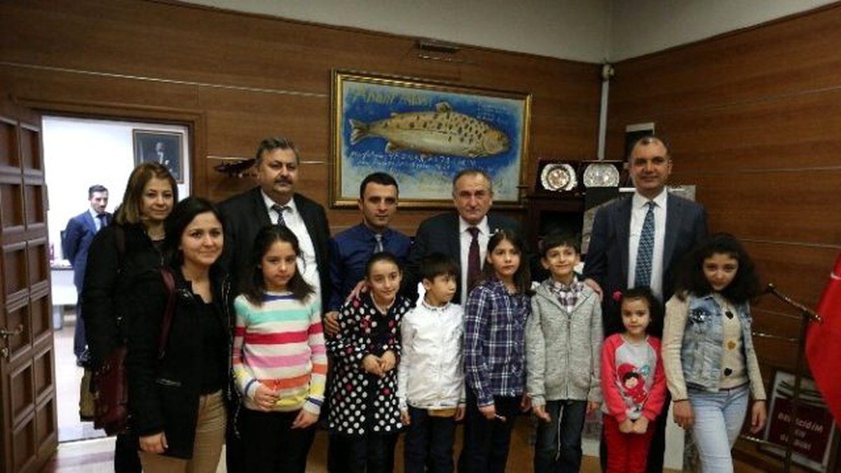 Sevgi Evlerinin Çocukları Başkan Yılmaz\'ı Ziyaret Etti