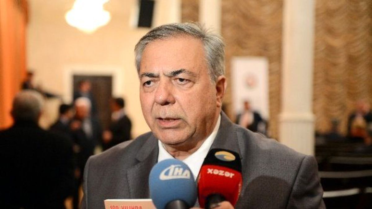 Sözde Aydınlara Kınama