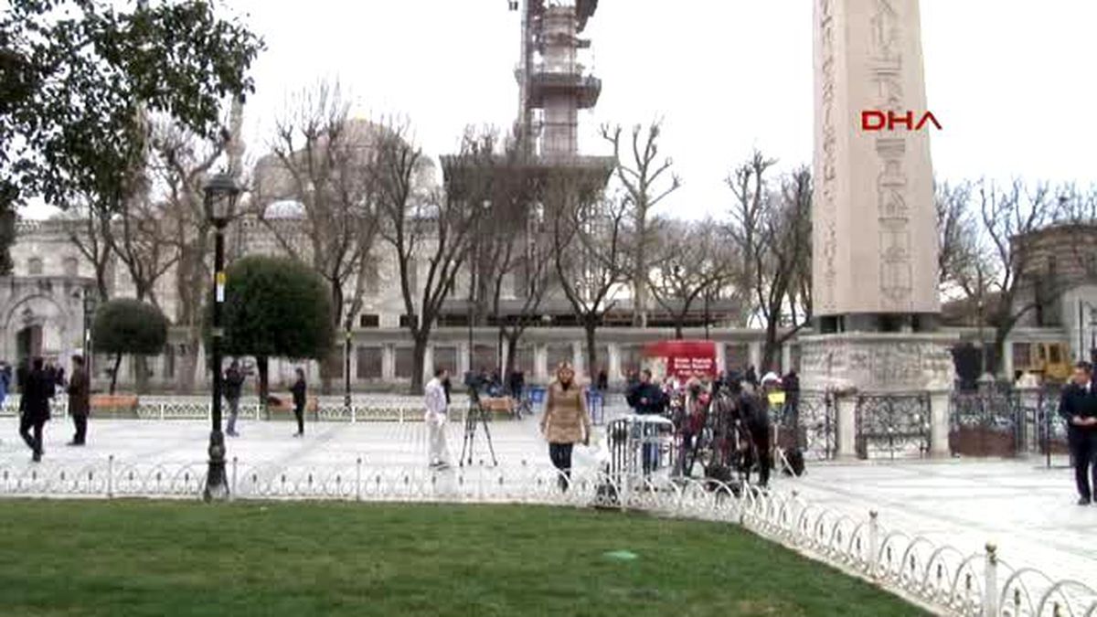 Sultanahmet Meydanı\'nda Güvenlik Önlemi