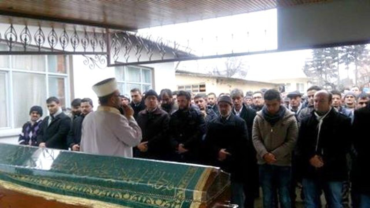 Trafik Kazasında Ölen Genç Toprağa Verildi