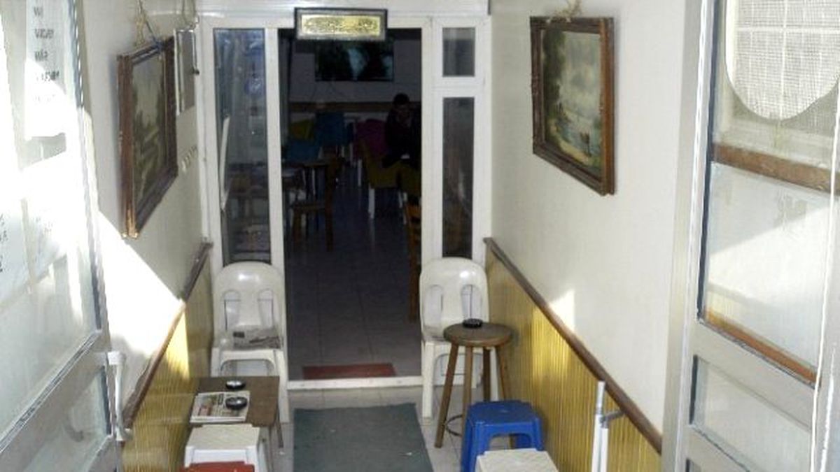 Uyanık Kahveci, Dolandırıcılara Kanmadı