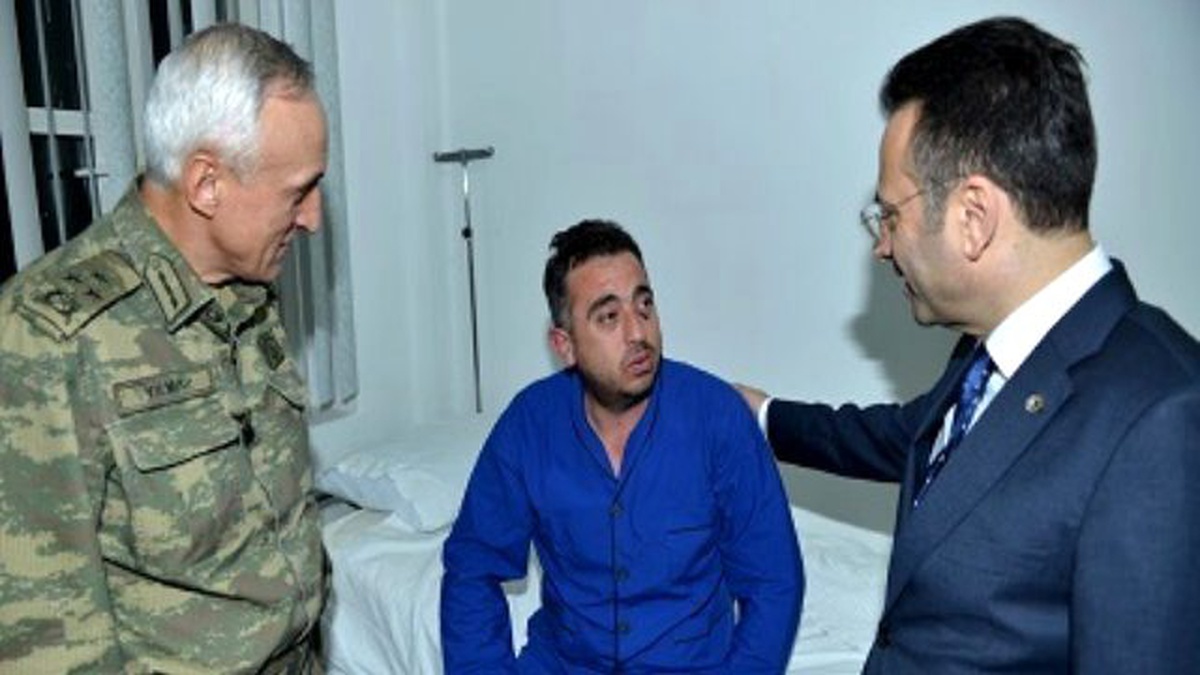 Vali Aksoy, Yaralı Vatandaşları ve Polisleri Ziyaret Etti