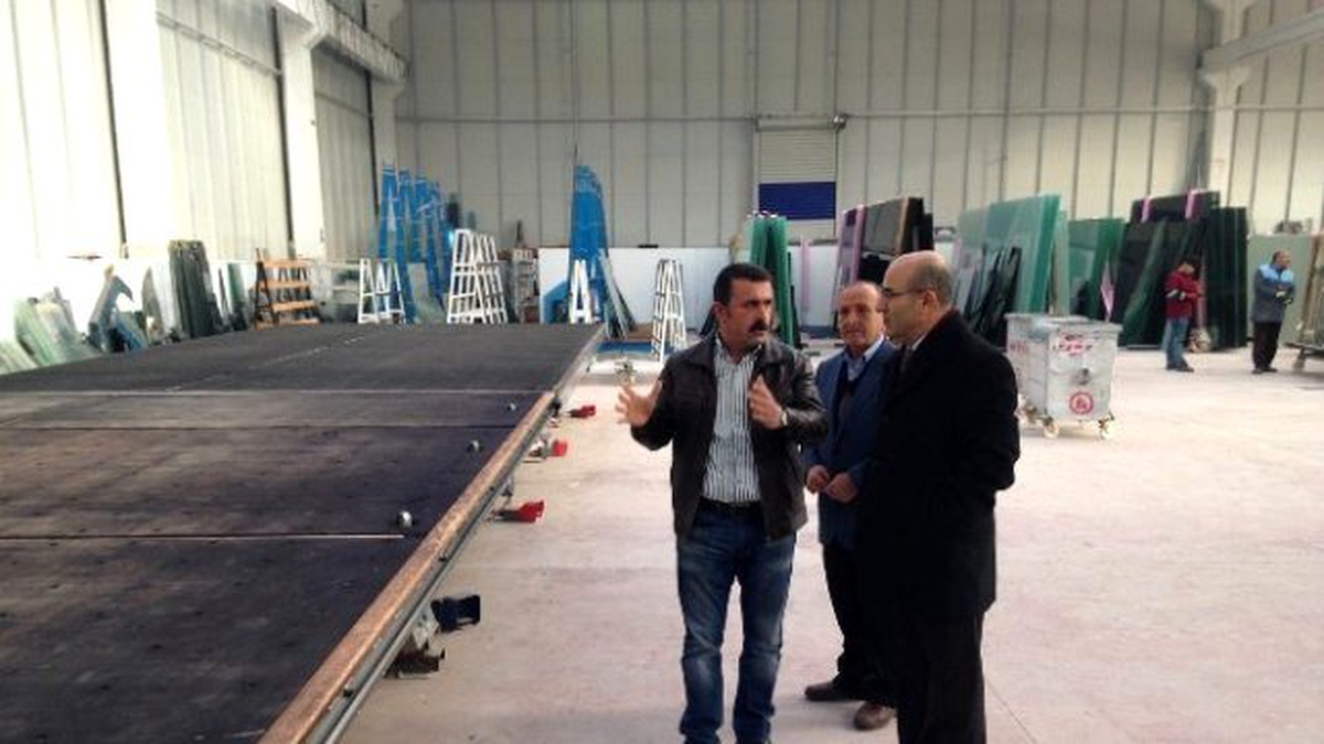 Vali Demirtaş, Osb\'deki Sanayi Tesislerini Gezdi