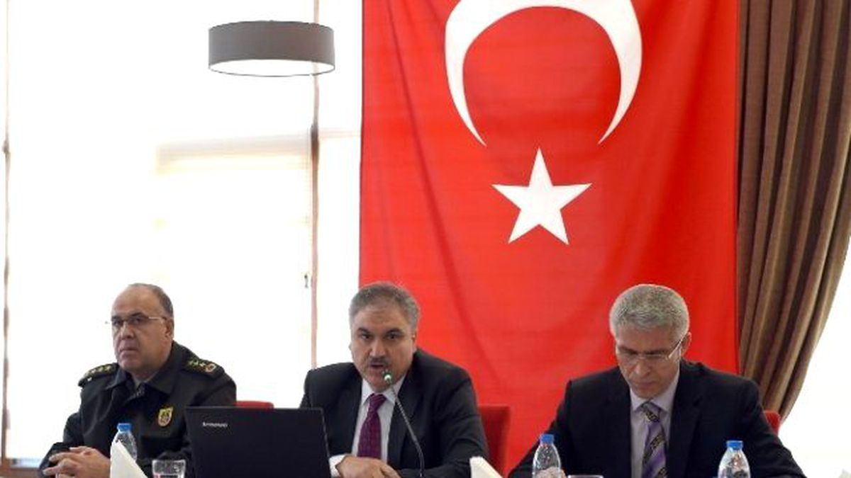 Vali Okur, 2015 Yılını Basın Mensuplarıyla Değerlendirdi