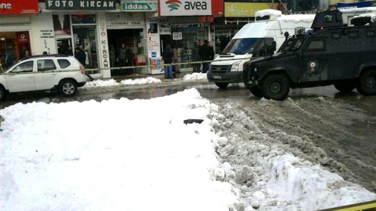 Van\'da Şüpheli Çanta Alarmı
