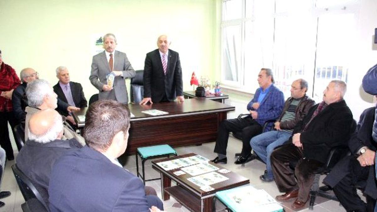 Ağın Belediyesinden Aka Derneğine Plaket