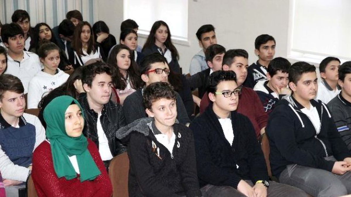 Akademi Lise Okullarda Tanıtıldı