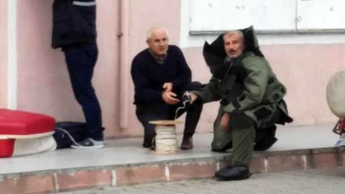Alt Geçitte Şüpheli Çanta Korkuttu