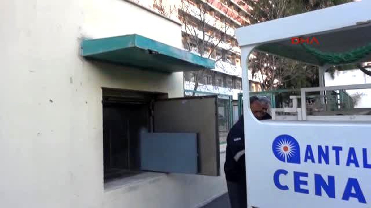 Antalya 19 Yaşındaki Genç Kalp Krizinden Öldü