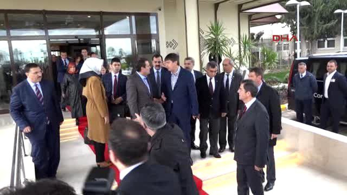 Antalya Bakan Ünal, Turizmcilere Seslendi: Rahat Olun