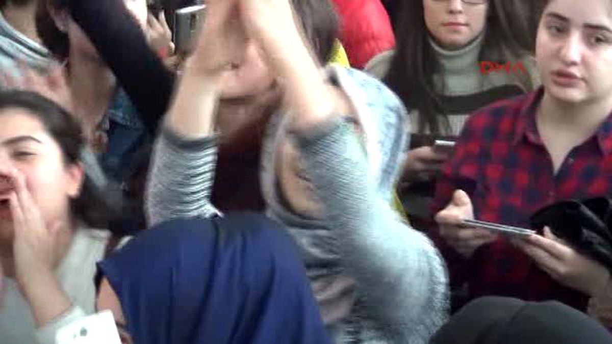 Antalya Merve Özbey Hayranlarıyla Buluştu