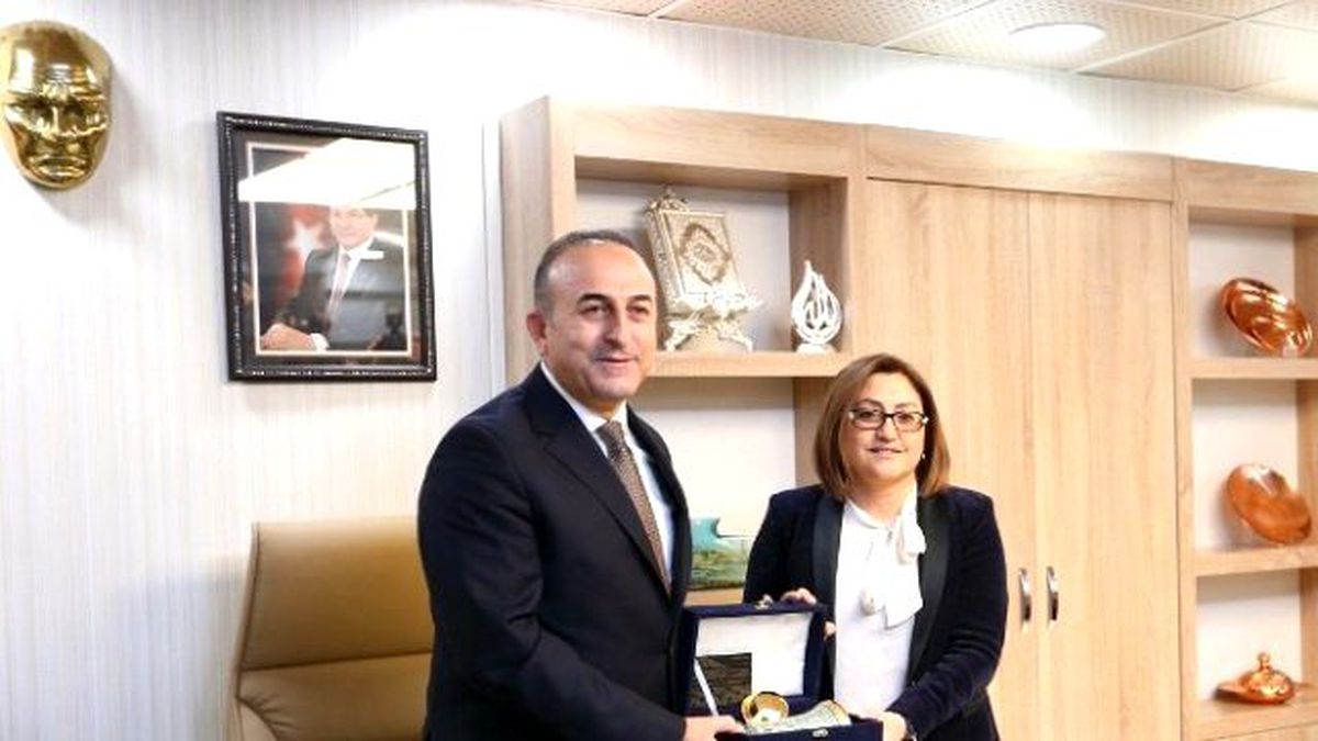 Bakan Çavuşoğlu ve Büyükelçiler\'den Şahin\'e Ziyaret
