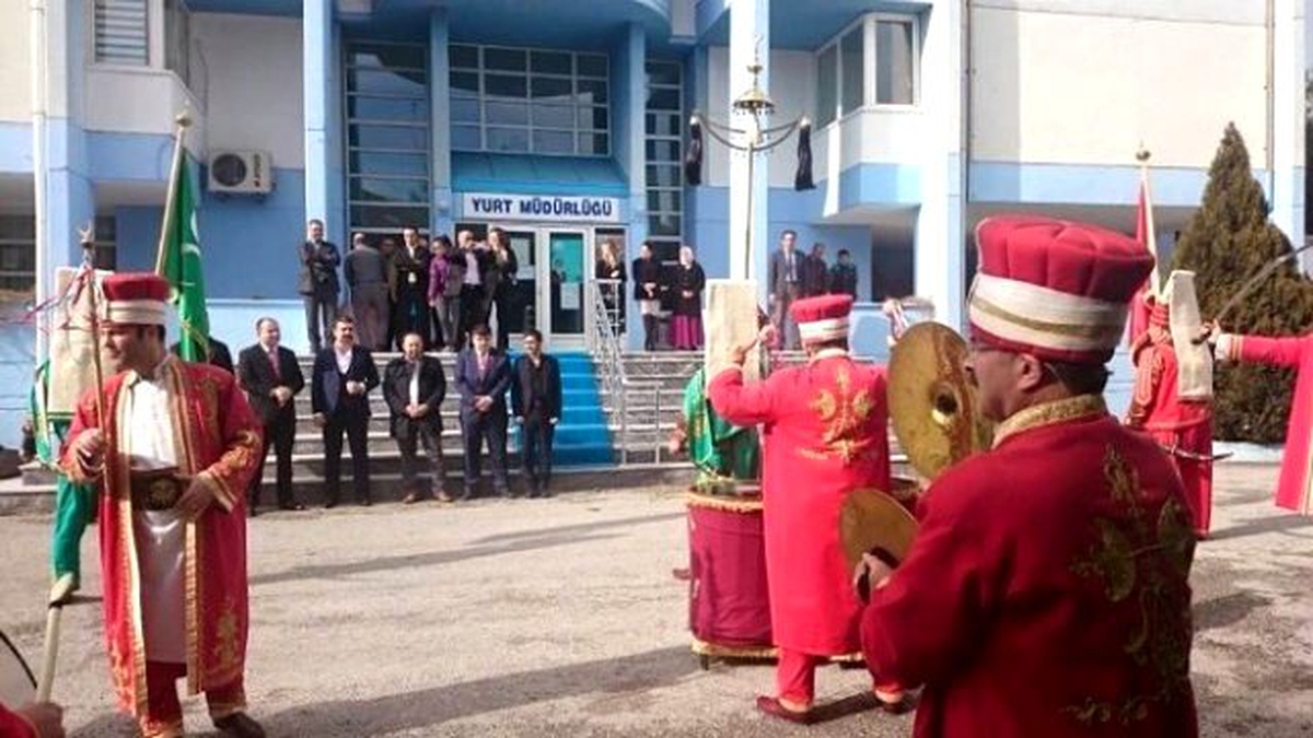 Balıkesir Alperen Ocakları\'ndan Mehterli Ziyaret