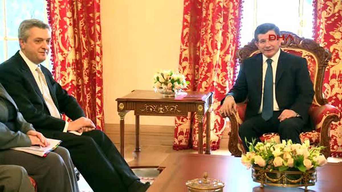 Başbakan Davutoğlu, BM Mülteciler Yüksek Komiseri Grandi\'yi Kabul Etti