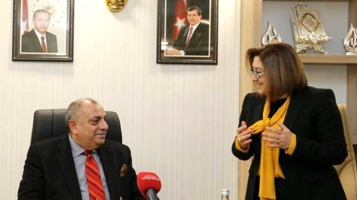 Başbakan Yardımcısı Türkeş\'den Fatma Şahin\'e Ziyaret