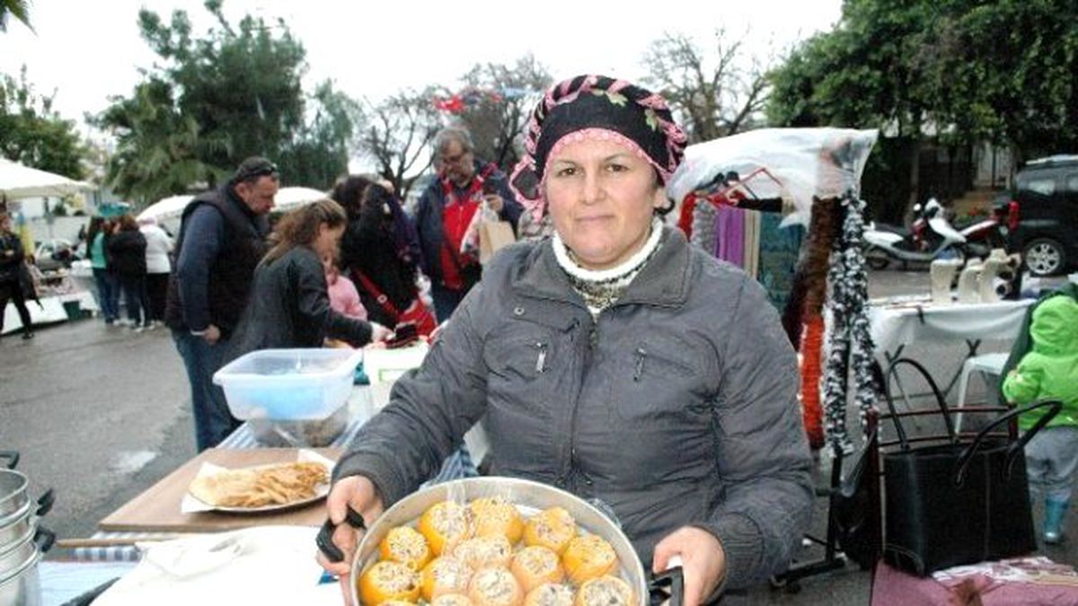 Bin Bir Çeşit Mandalina Ürünleri Görücüye Çıktı