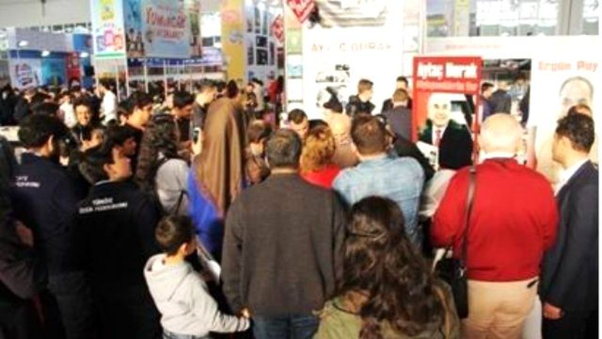 Durak\'ın Kitabı Fuarda 6 Günde 2 Bin 500 Sattı