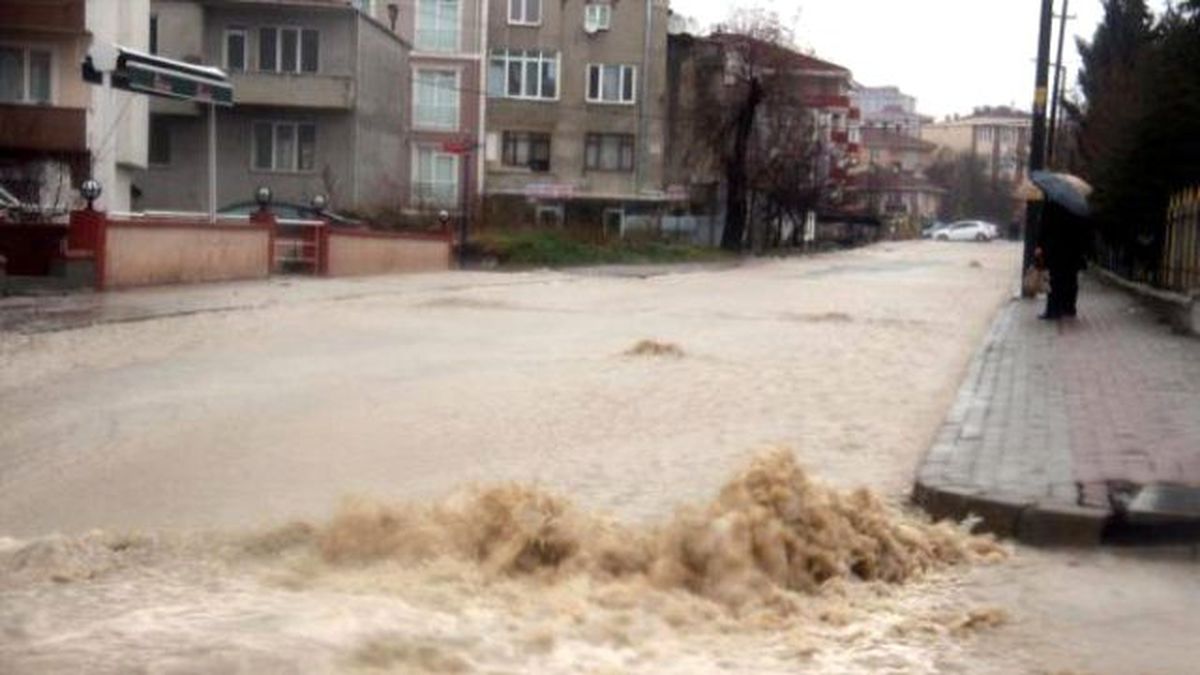 Edirne Sağanak Yağmurla Göle Döndü