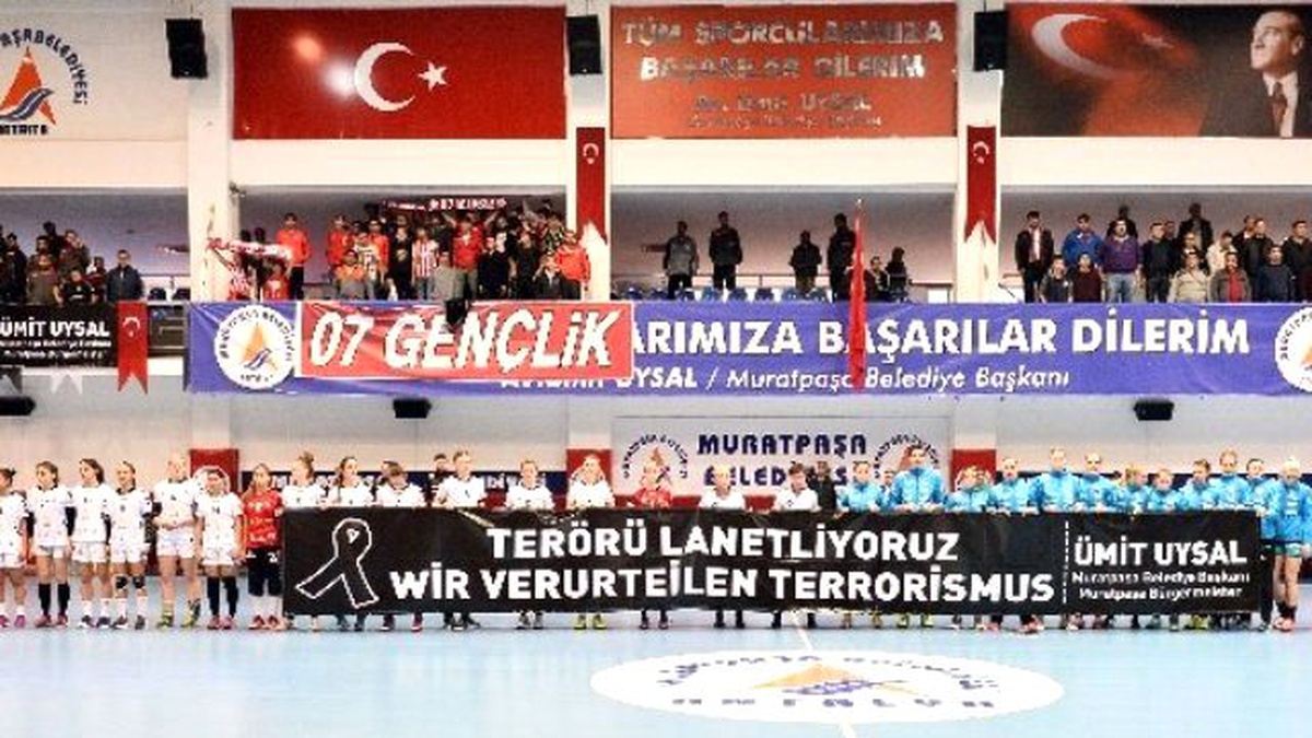 Ehf Kupası Hentbol Karşılaşmasında Terör Protestosu