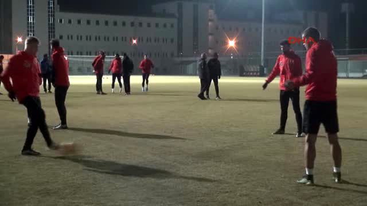 Eskişehirspor Teknik Direktörü Aybaba: "Fenerbahçe Oyuncularının Kalitesini Biliyoruz"
