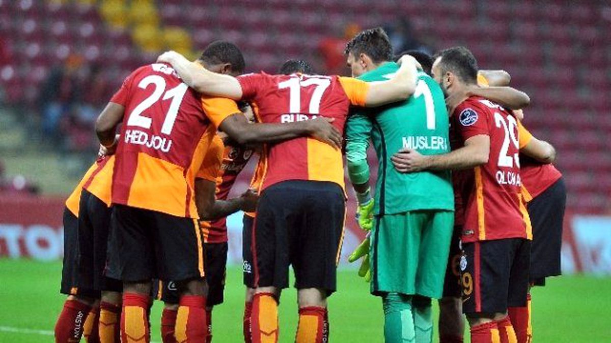 Galatasaray, Arena\'da Sahne Alıyor