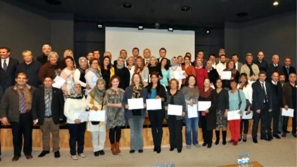Geleceğin Zeytincileri ile Pastacılar Belgelerini Aldı