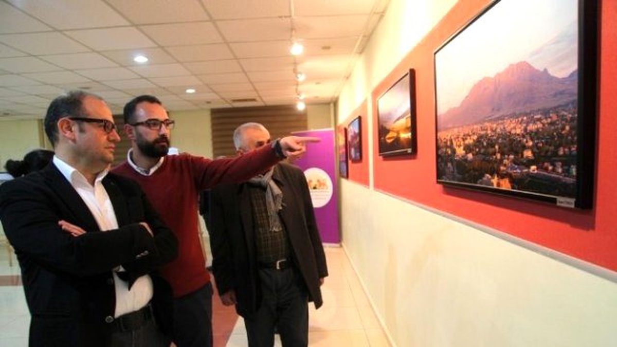 İpekyolu Belediyesi\'nden \'Portreler\' Fotoğraf Sergisi