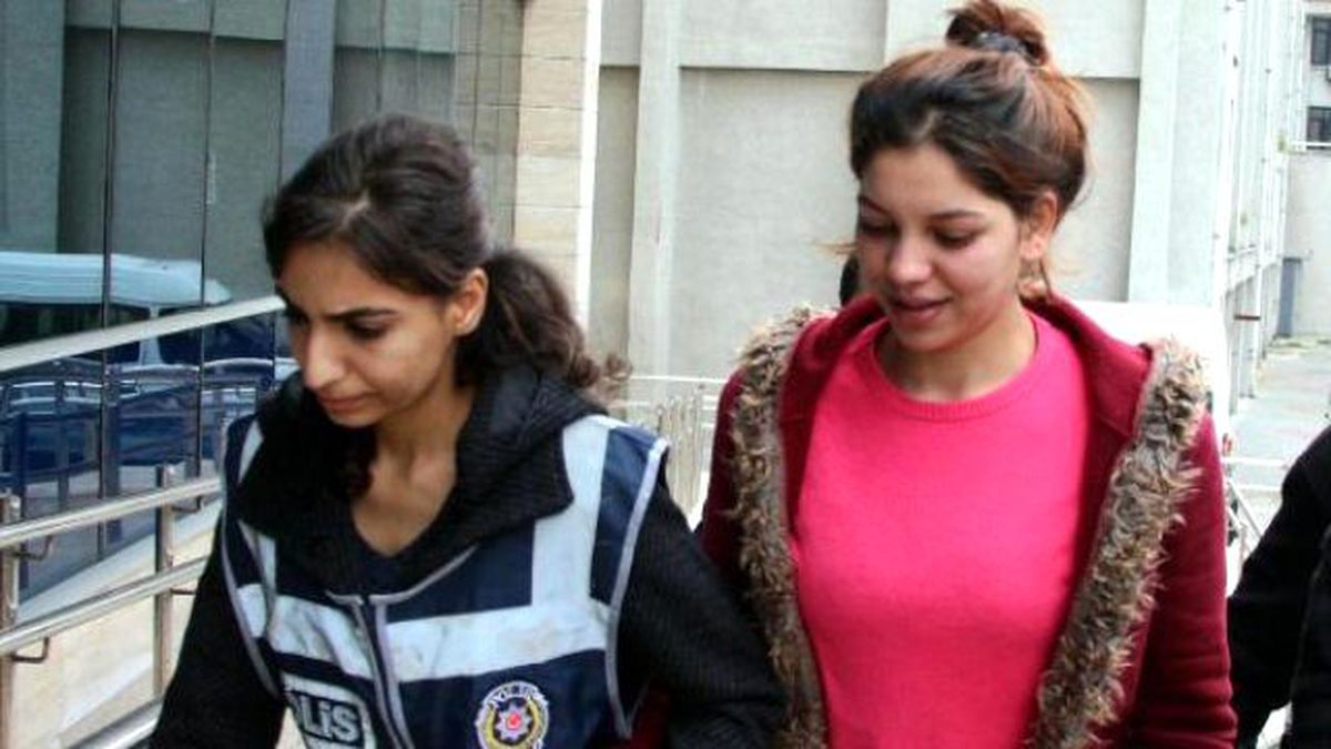 Kendisini Kaçırmak İsteyen Genci Delik Deşik Etti, Adliyeye Gülerek Geldi