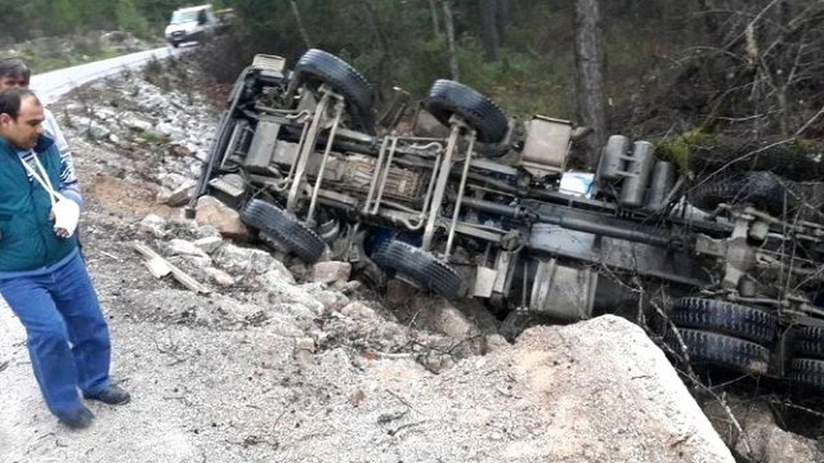 Marmaris\'te Trafik Kazaları; 2 Yaralı