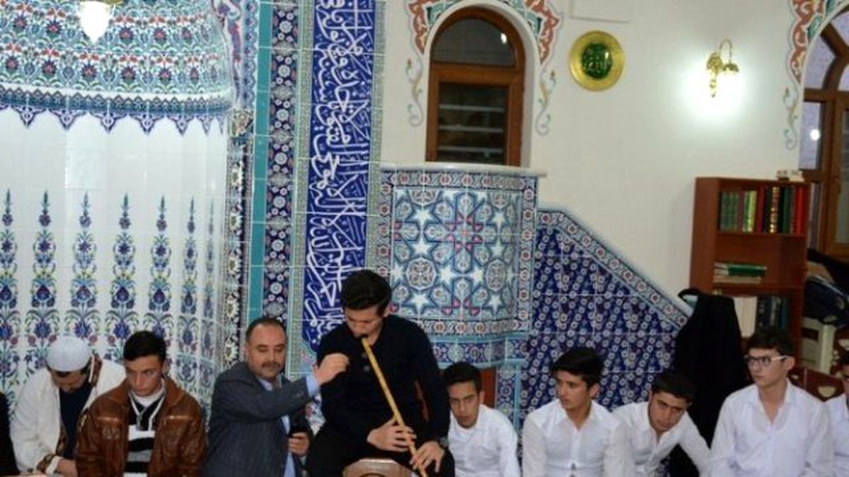 Okul Yaptıran Hayırsever İçin Mevlit Programı Yapıldı