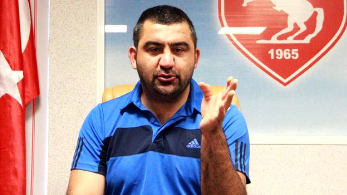 Samsunspor Teknik Direktörü Ümit Özat İstifa Etti
