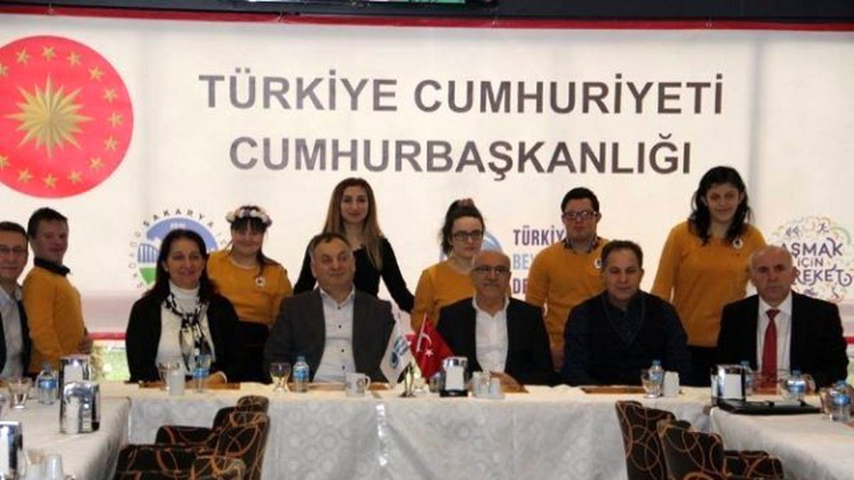 Türkiye Beyazay Derneği Bölge Başkanları Toplantısı Sakarya'da Gerçekleşti