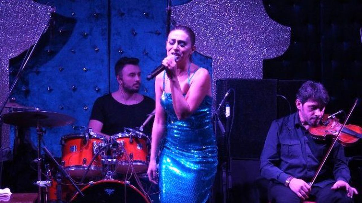 Yıldız Tilbe İzmirlilerle Hasret Giderdi