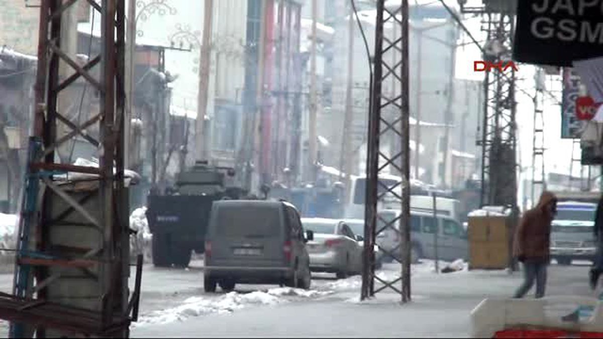 Yüksekova\'da Gözaltı Gerginliği