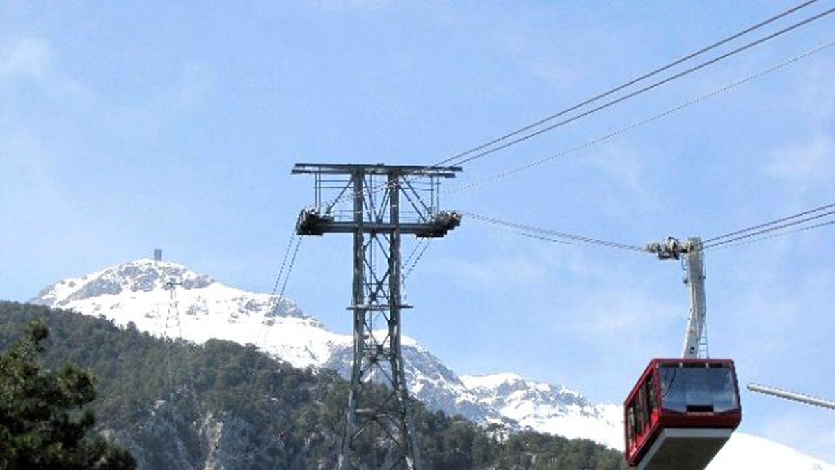 Antalya\'da Çocukların Kar Sevinci
