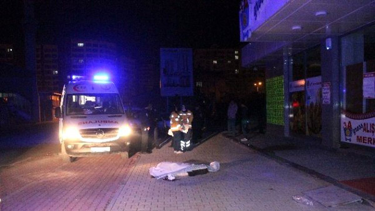 Apartmanın 13. Katından Düşen Kadın Öldü