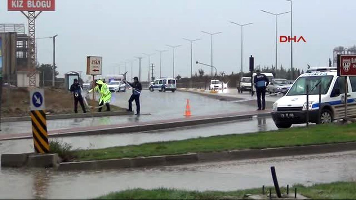 Bandırma?da Yağışlar Etkili Oldu